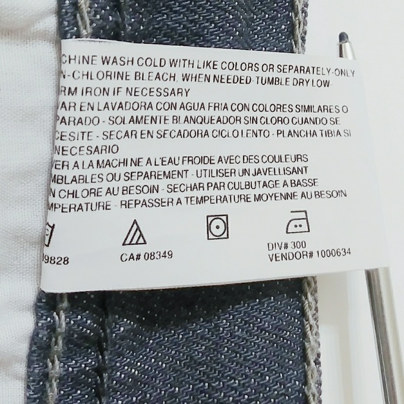 Gloria Vanderbilt Gray Amanda Jeans Size 16 Short - Picture 6 of 6